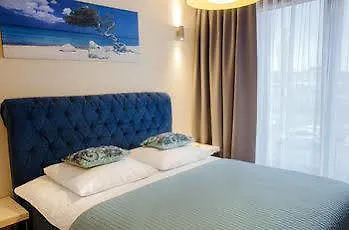 Angel City Center Krakow Aparthotel 4*,