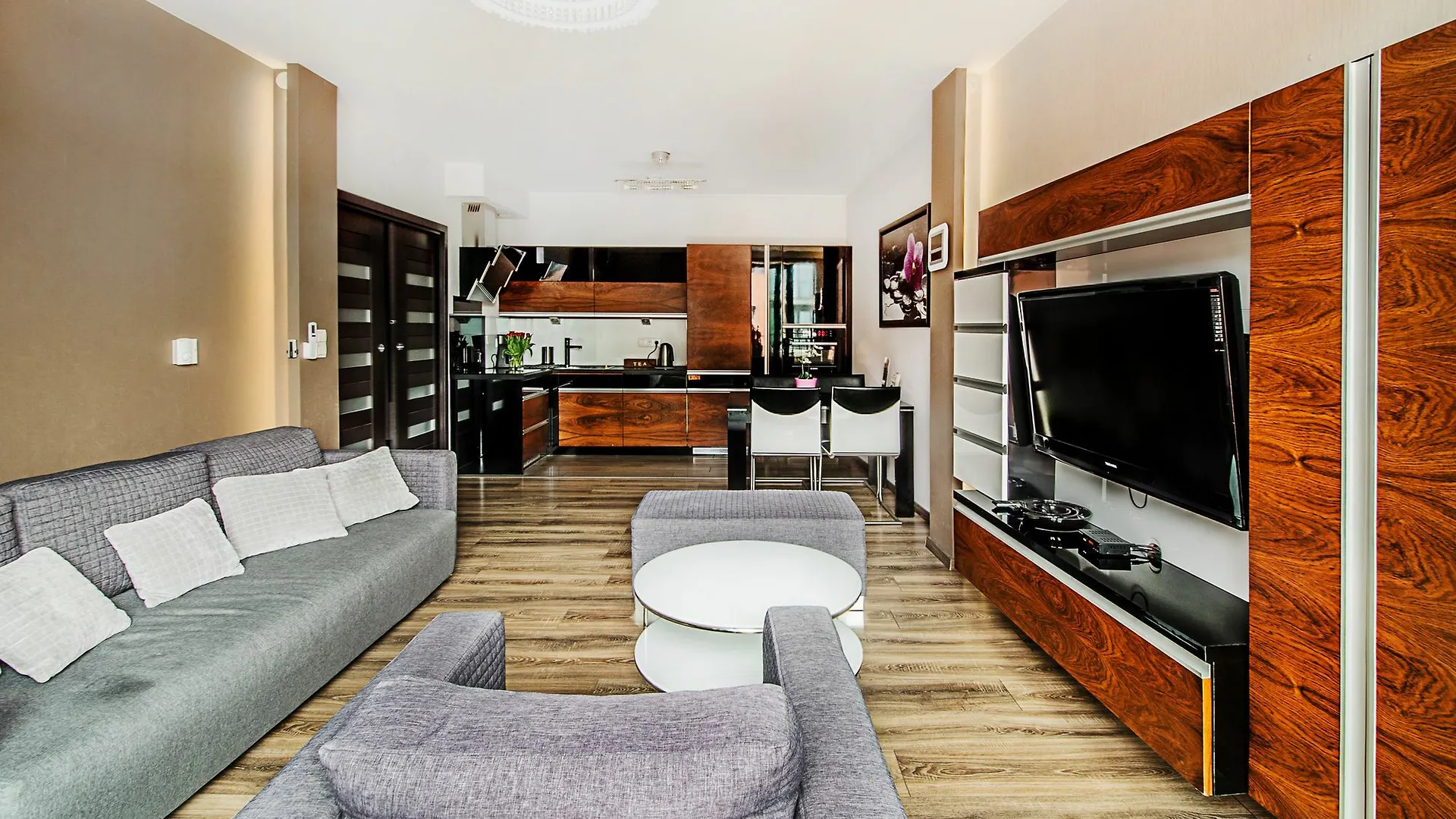 Angel City Center Krakow Aparthotel