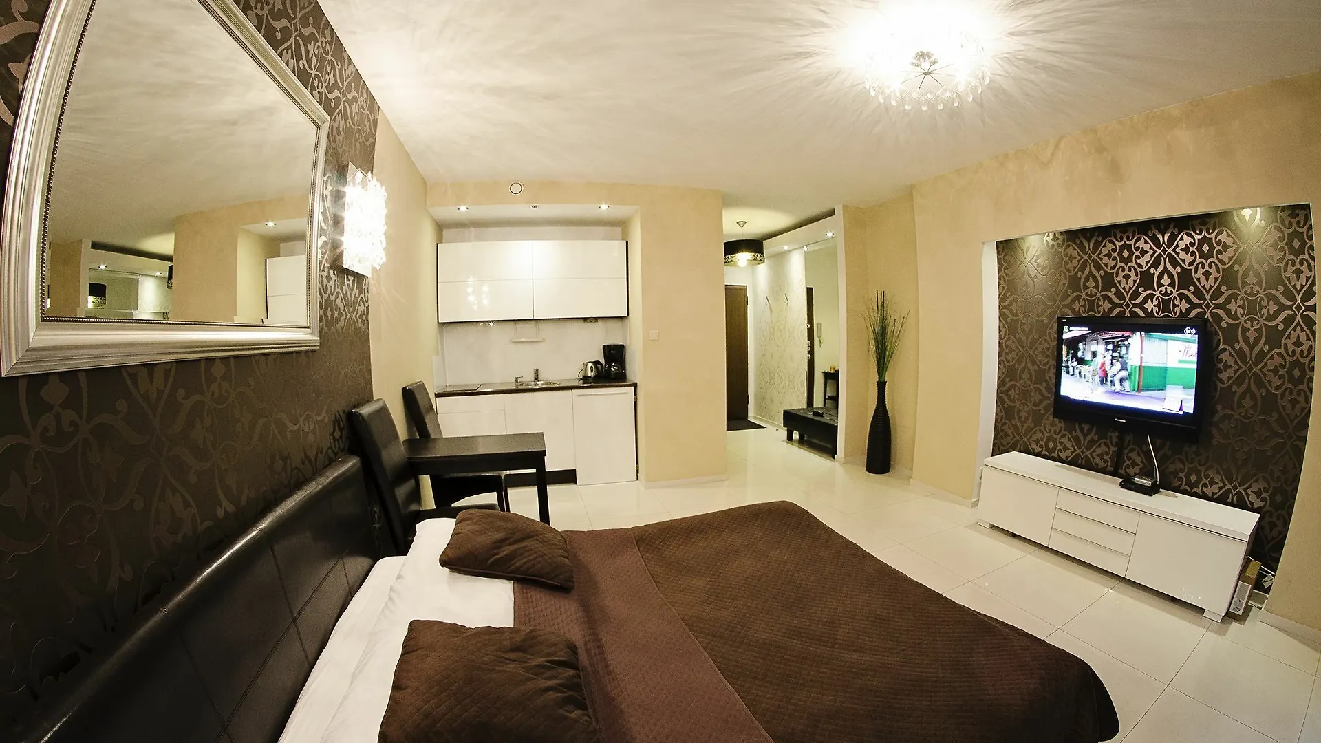 Angel City Center Krakow Aparthotel